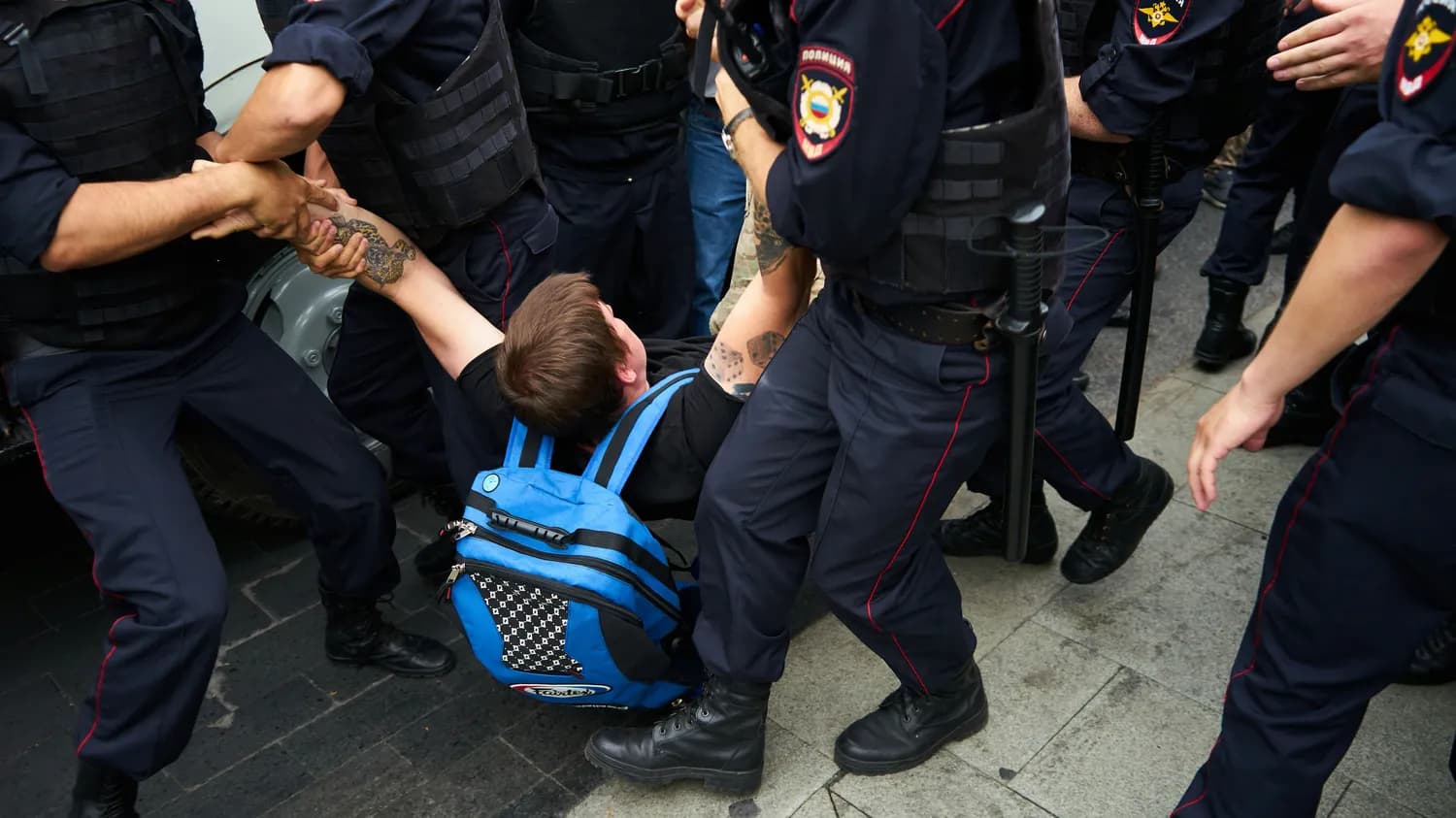 校园暴力频发，如何预防青少年攻击？