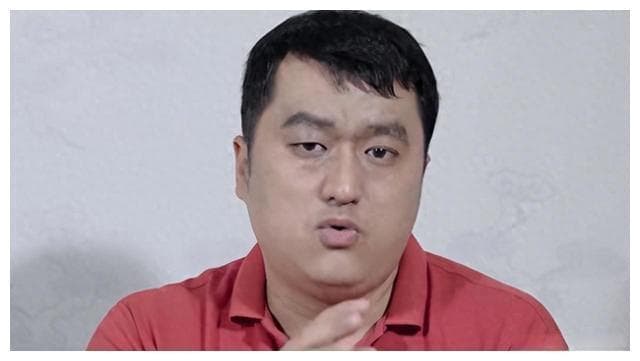“相声博士”李宏烨：黑红后又被打回原形，网友：赶紧转行吧