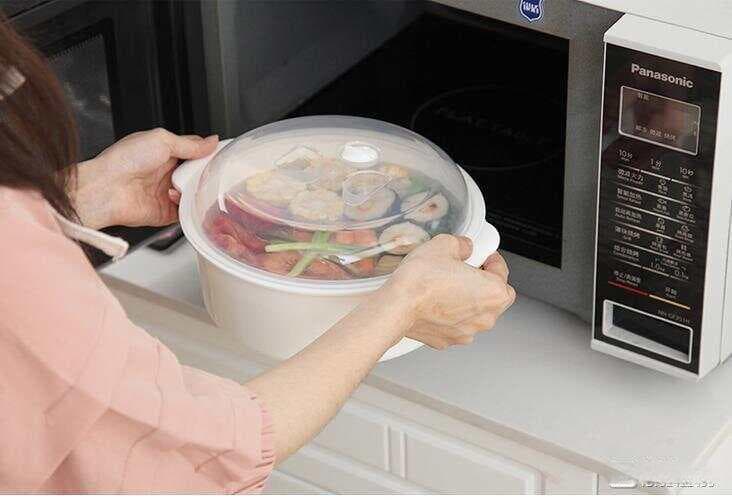 微波炉加热时饭盒盖子的使用指南
