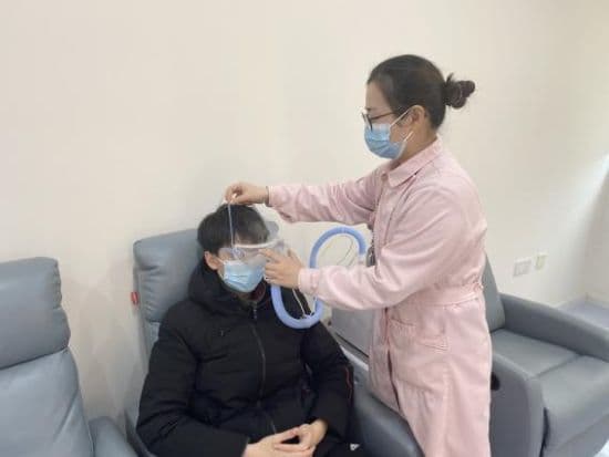 上海以智慧化手段赋能基层眼健康服务 医防融合、个性化诊疗