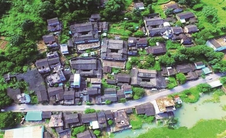 蕉城区飞鸾镇碗窑村：以“碗”砌房 别样村庄