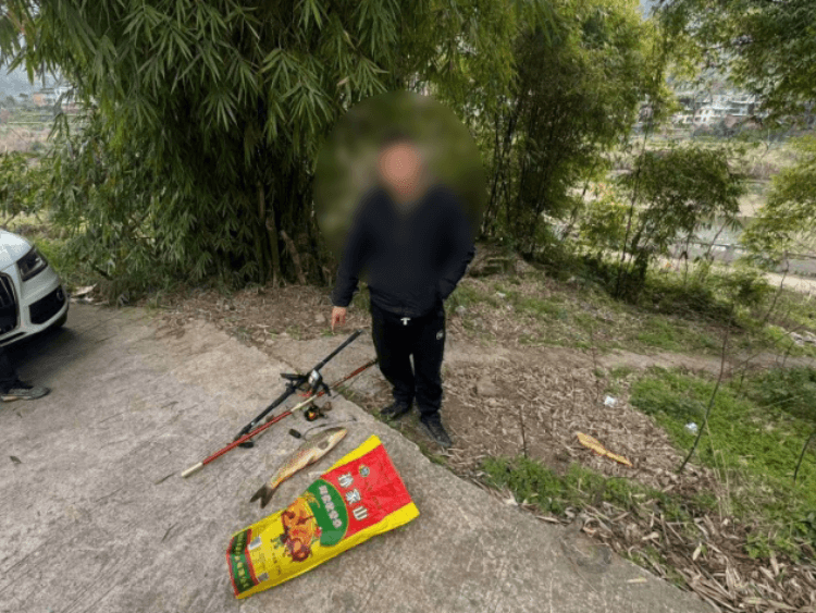 重庆万州警方查处两起非法捕捞案件