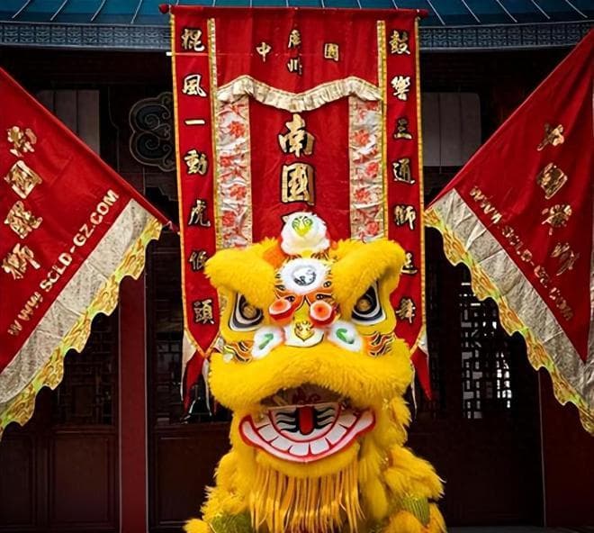 龙狮舞动华夏魂：从祭祀仪式到国际体育项目，文化传承与现代发展