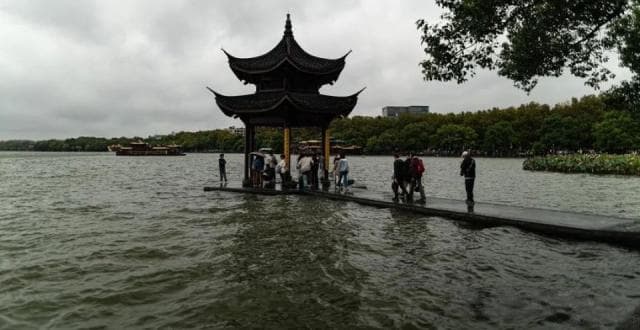 杭州西湖：文人墨客心中的诗，你心中的远方