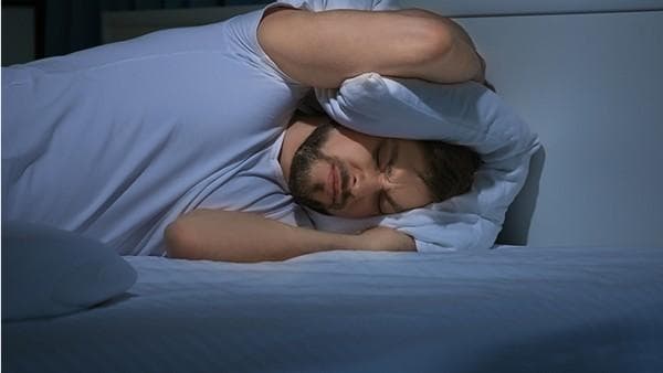 失眠吃中药还是西药好？治疗失眠中药和西药的区别是什么？
