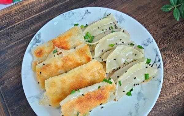 锅贴：从制作到食用的全方位指南