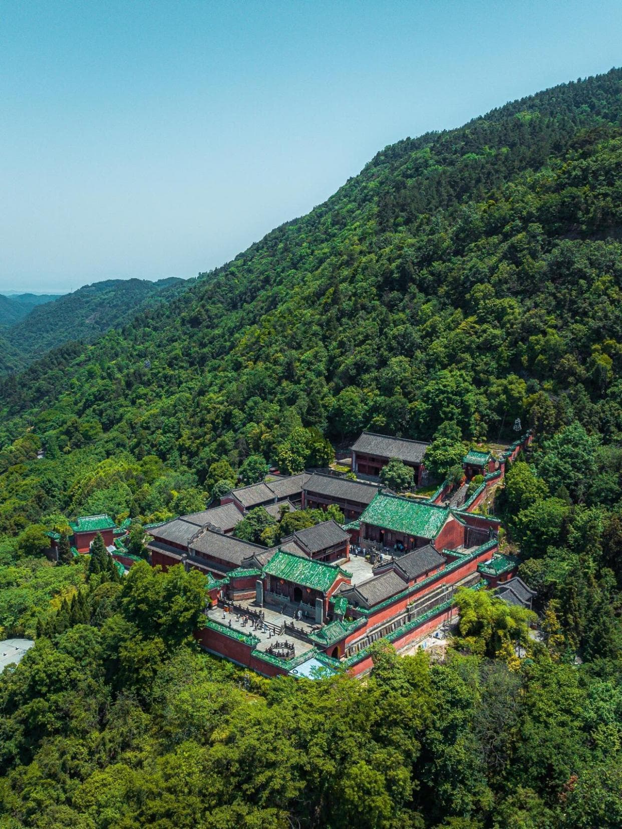 紫霄宫，一座活着的史书，揭秘武当山的不朽传奇