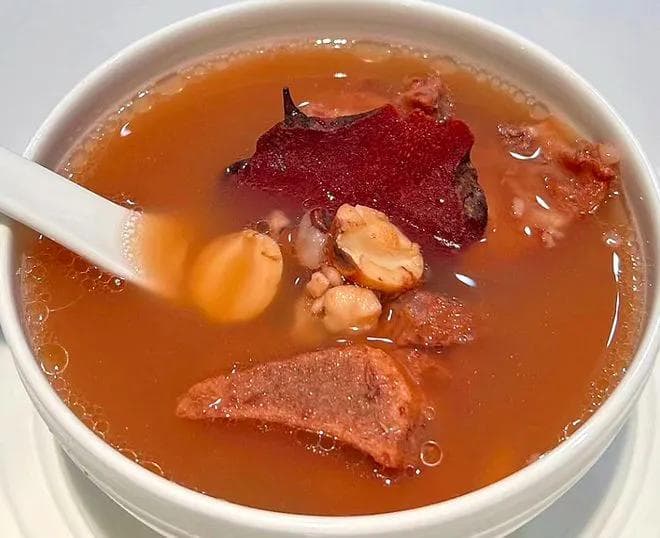 春季养生：粉葛赤小豆猪骨祛湿汤的做法与功效