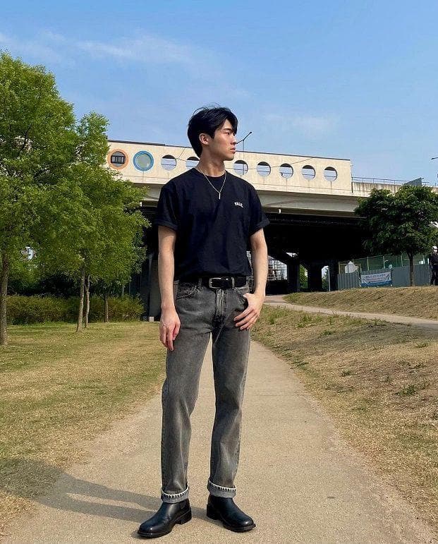 打造高街感十足的日常穿搭，让你瞬间拥有强大气场