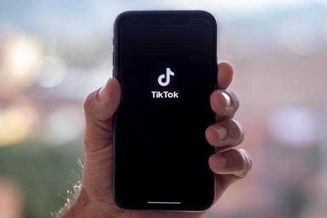 仅次于 X 平台，调查显示越来越多的美国人从 TikTok 获取新闻