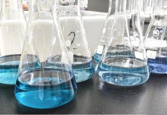 滴定液在化学分析中的应用与标准化