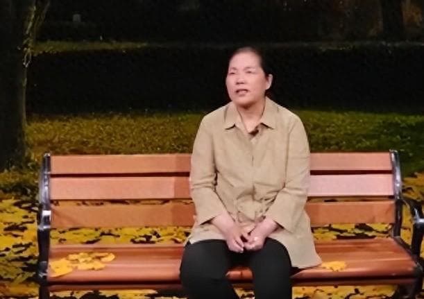 《等着我》见证团圆：母亲为养子寻亲，意外重逢失散13年亲生子
