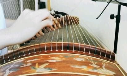 从音乐审美的视角分析古筝的演奏技巧