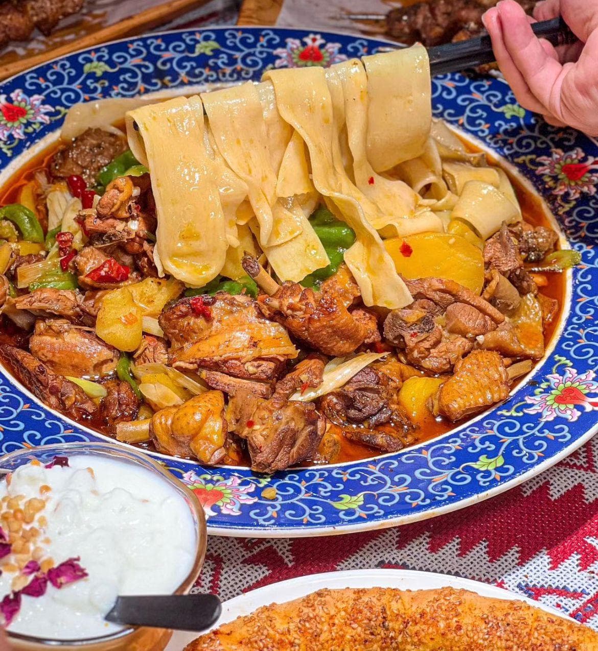 舌尖上的新疆：不可错过的美食之旅