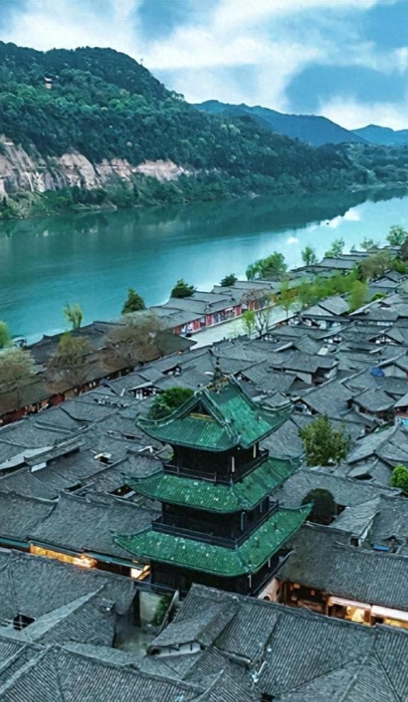 藏在四川的中国四大古城之一——古朴、优雅、稳重的千年古城