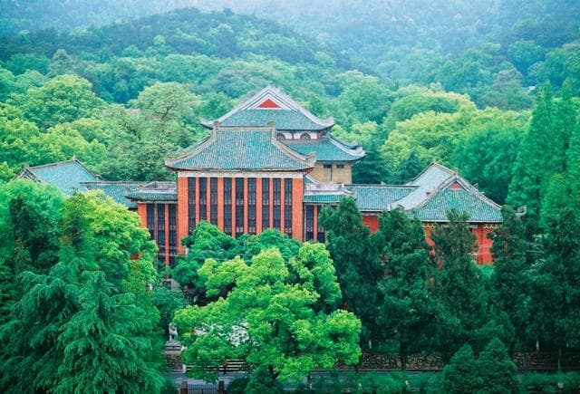 纯211大学“最新排名”更新：北科大一骑绝尘！哈工程位列第11！