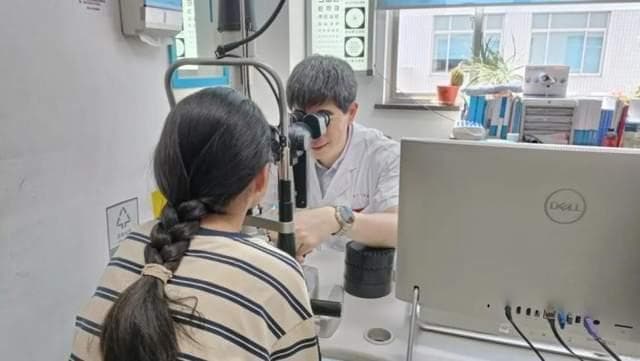 磁吸假睫毛藏有隐患，眼科医生提醒：不可长期佩戴