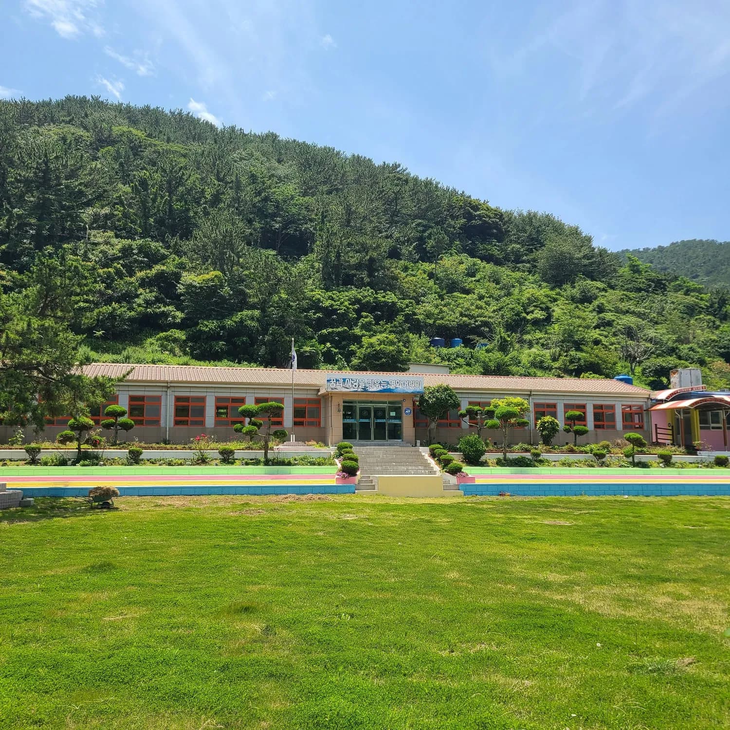 野炊露营+自种蔬菜，五语堂打造山间度假新体验