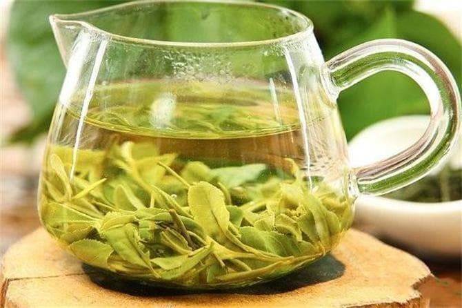 绿茶多少度水泡茶好？绿茶泡几分钟可以喝？绿茶的正确冲泡方法