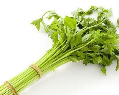 揭秘芹菜的营养成分（芹菜到底是不是碳水化合物？解析其营养价值与健康功效）