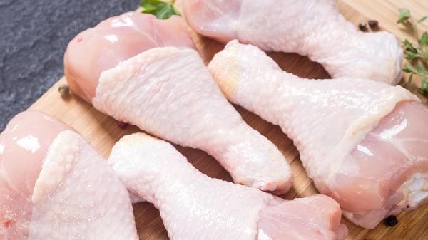 鸡肉和芹菜可以一起吃，这种食物相克论不靠谱