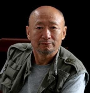 江浩：从草原走出的传奇作家、编剧与导演
