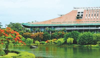 “为中国教育现代化留下浓墨重彩的一笔”（侨界关注）