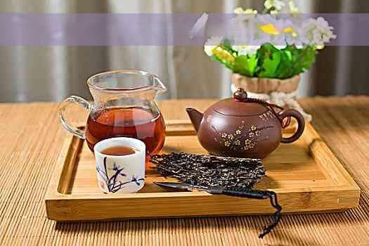 痛风患者能喝红茶吗？女性、功效与禁忌全解析