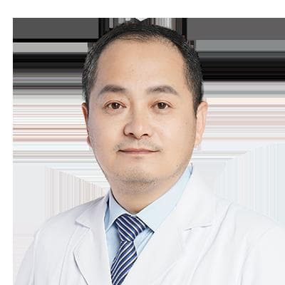 股骨颈骨折的治疗选择：置换手术还是保守治疗？