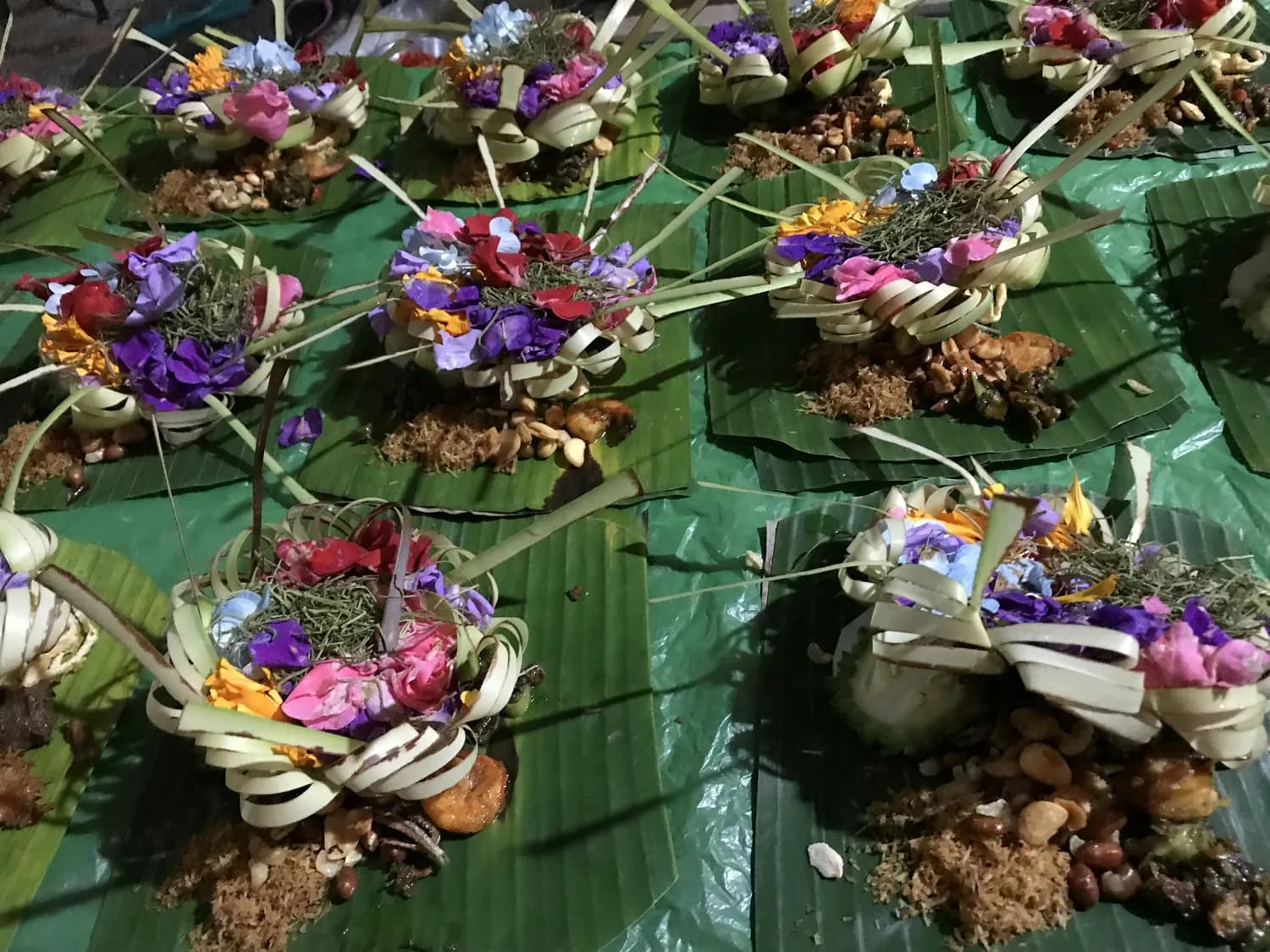 香莲主屋：西双版纳的莲花美食天堂