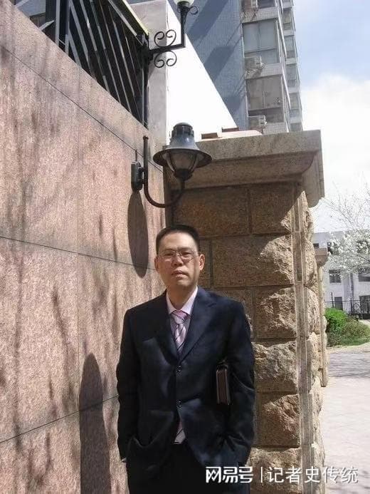 论周瑟瑟《枯寂》：探索内心深处的宁静与超越