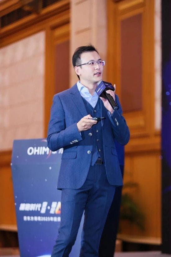 但斌：从白酒到AI，价值投资的新篇章