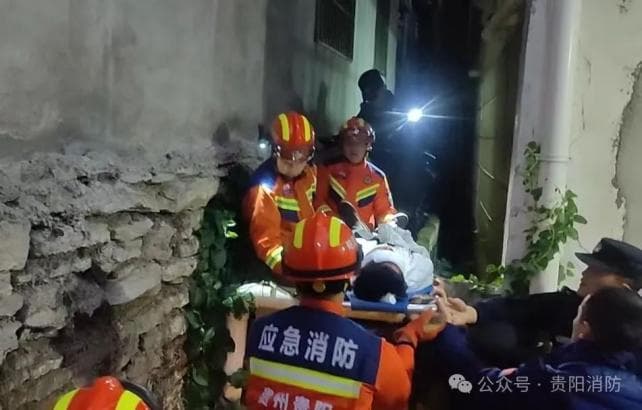 凌晨，醉酒男子不慎从6楼掉落……