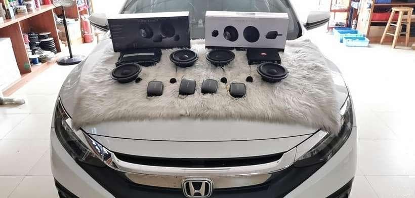 换了一套哈曼卡顿汽车音响，亲身经历告诉你改装可不只是换喇叭