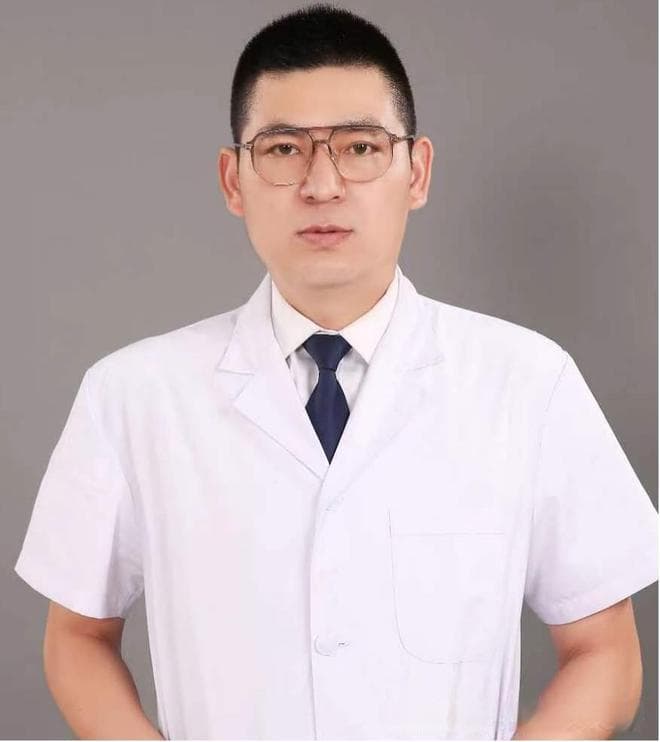 眼整形医生解析：眼窝凹陷这样解决！