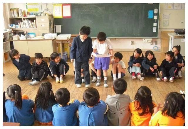 日本历史教育的演变：从明治维新到平成时期