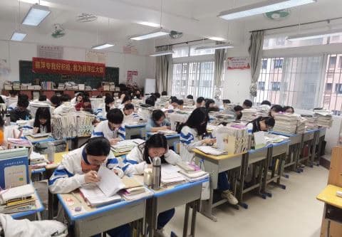 备考关键阶段，一线教师激励高三学子