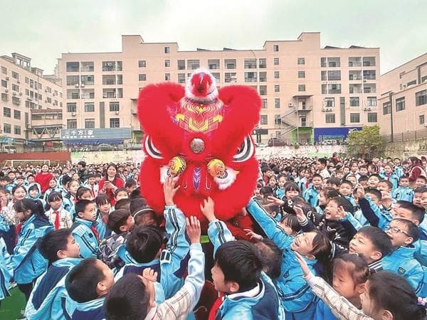 开学典礼创意十足 新学期元气满满