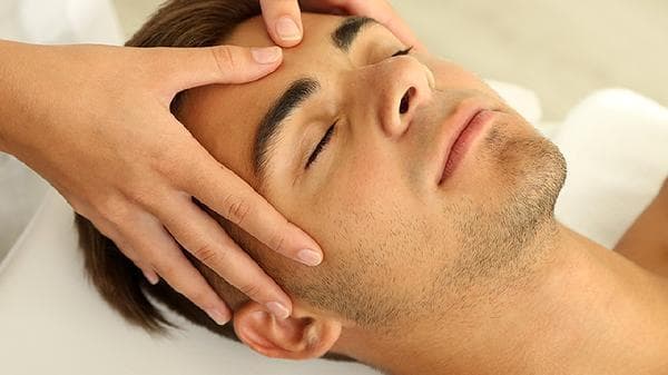 冬季男士护肤指南：温和清洁、深度保湿、科学修护