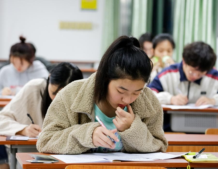 英国私校考试VS国内考试：不同教育理念，谁为孩子铺就更好前程？