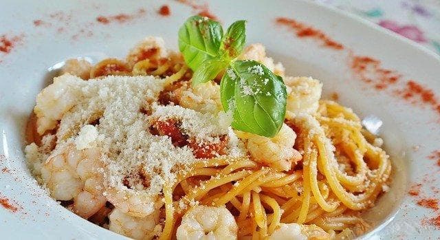 血糖管理：吃面条的“3要3不要”原则，享受营养美味同时稳住血糖