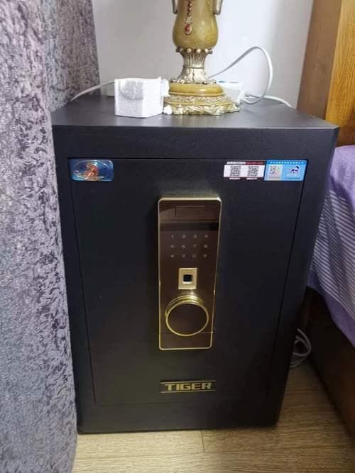 为什么保险柜一直发出故障警报声？
