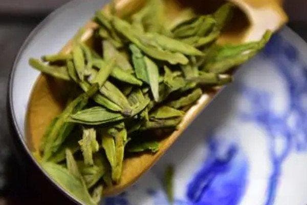 西湖龙井的口感与特点，真正的龙井茶是什么口感(甘香不洌)