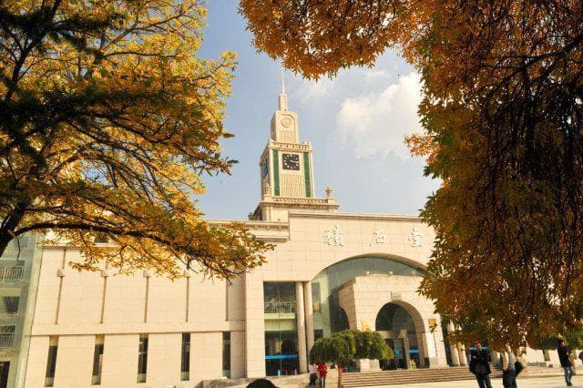 2024考生都在看：兰州大学怎么样？专业建设一流，这些建议报考