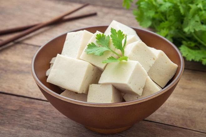 豆腐是糖尿病“隐形刺客”？医生：不想血糖失控，吃饭牢记5不同
