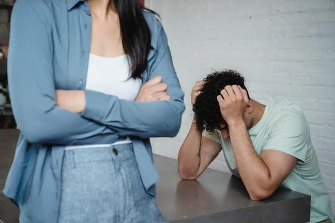 总是把错推给别人？教你识别和应对“诡辩式伴侣”