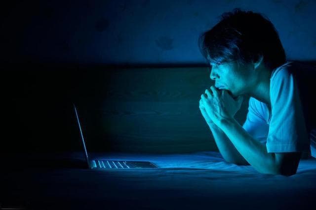 如果不得已上夜班，怎样将熬夜的伤害减到最轻？这3点你需要清楚