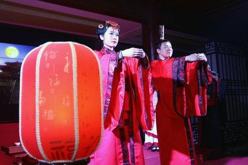八字看怎么认识配偶-两人互为正缘的八字特征