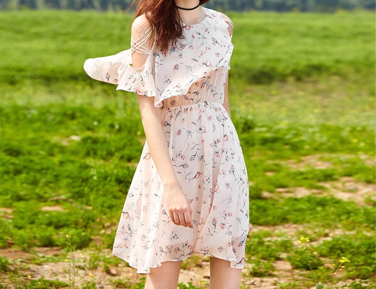 十大受欢迎的女生春季单品推荐 女生春天穿什么衣服好看
