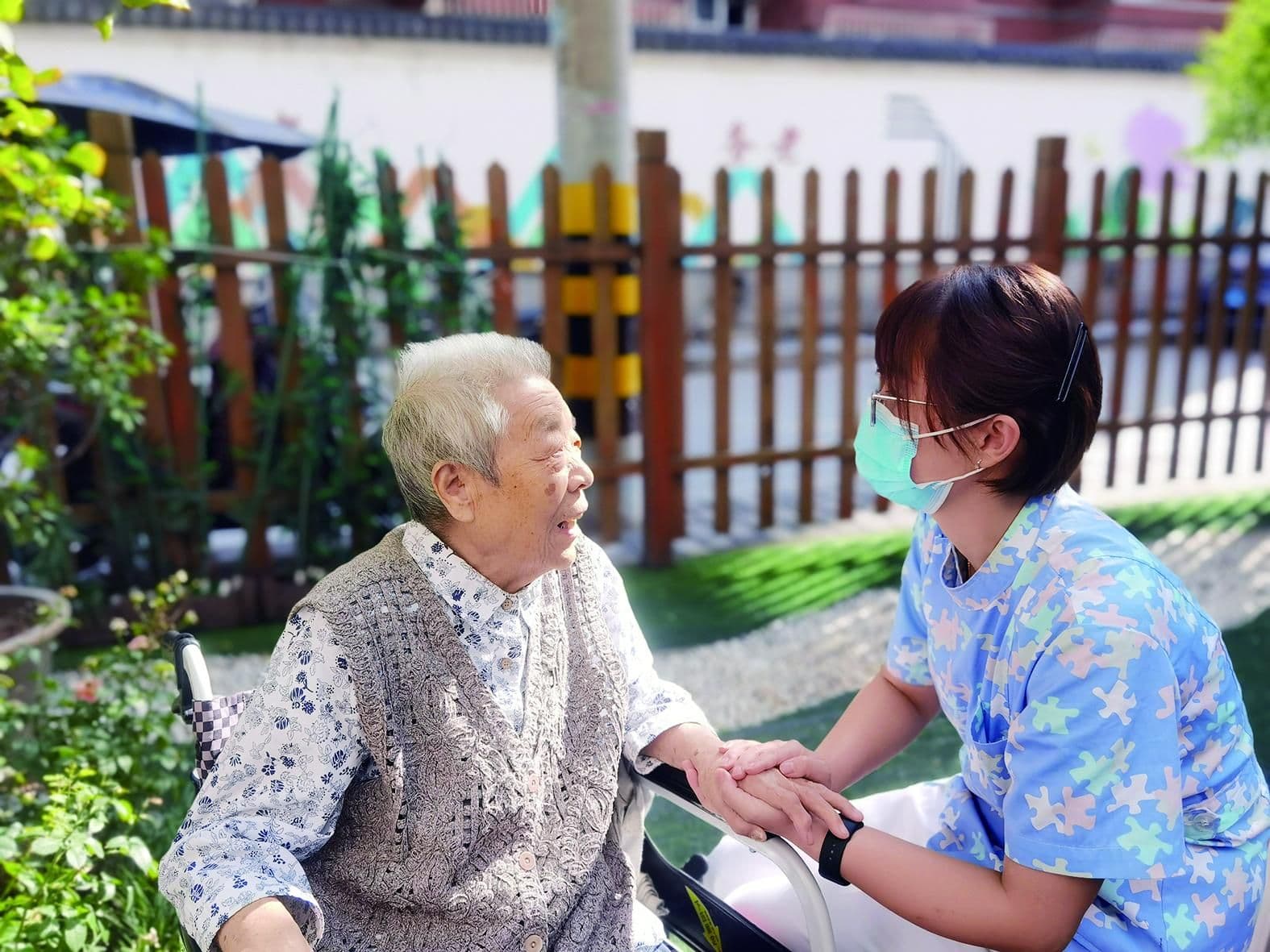 提供专业护理 健康照护师助力老有“善”养